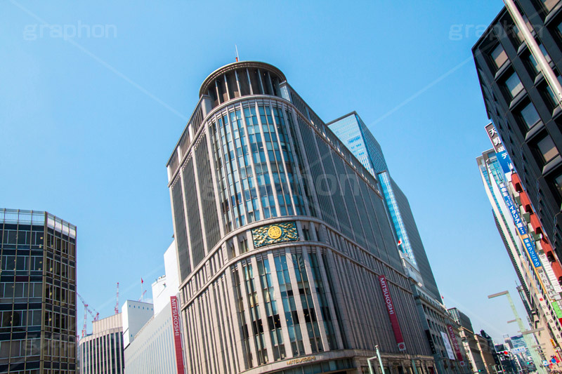 日本橋三越新前,日本橋,三越,デパート,ショッピング,shopping,department store,日本橋,高貴,高級,歴史,大人,伝統,大人の街,獅子像,銅像,待ち合わせ,待合せ,商業施設,青空