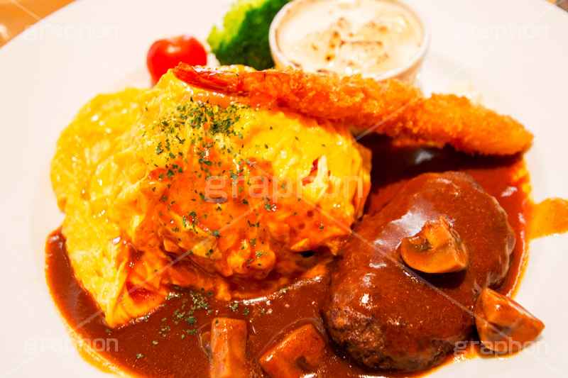 洋食セット,ハンバーグ,エビフライ,海老,えび,エビ,グラタン,オムライス,おむらいす,卵,たまご,タマゴ,玉子,鶏,米飯料理,デミグラスソース,とろとろ,トロトロ,ふわとろ,洋食,正統派,パセリ