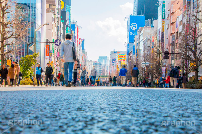 秋葉原の歩行者天国,歩行者天国,秋葉原,あきば,秋葉,アキバ,駅前,電気街,秋葉原駅,ゲーム,アニメ,おたく,オタク,文化,カルチャー,アスファルト,akiba,japan,culture