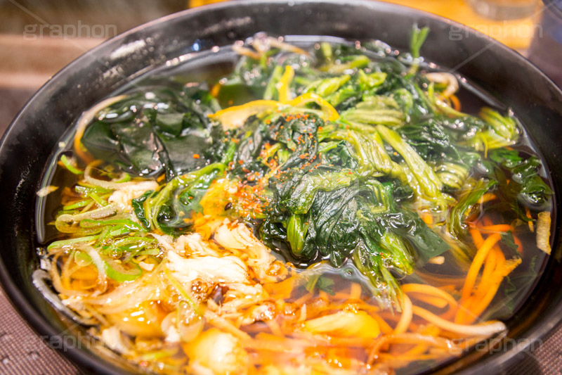 ソバ,蕎麦,そば,だし,出汁,ダシ,蕎麦粉,日本料理,日本食,和食,つゆ,蕎麦汁,茹,ささみ,ササミ,ほうれん草,ホウレンソウ,ヘルシー,スマホ撮影,japan,ファーストフード,ファストフード