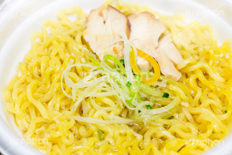 柚子塩ラーメン,塩,柚子,ゆず,鶏肉,ラーメン,らーめん,麺,麺類,中華麺,麺料理,国民食,日本拉麺,あっさり,中華そば,コンビニ,Ramen,Chinese noodles