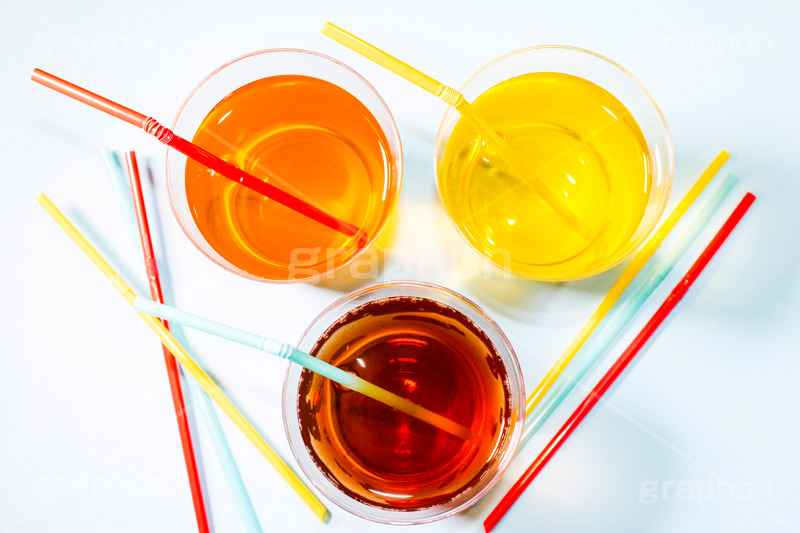 3色のお茶,ドリンク,お茶,パーティー,清凉,コップ,ストロー,爽やか,drink,tea,party