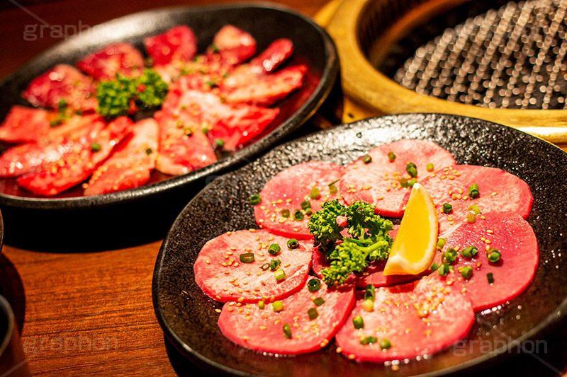 タン,焼肉,焼き肉,やきにく,にく,肉,肉食,生,レモン,ネギ,ねぎ,盛合せ,カルビ,ハラミ,網,パセリ