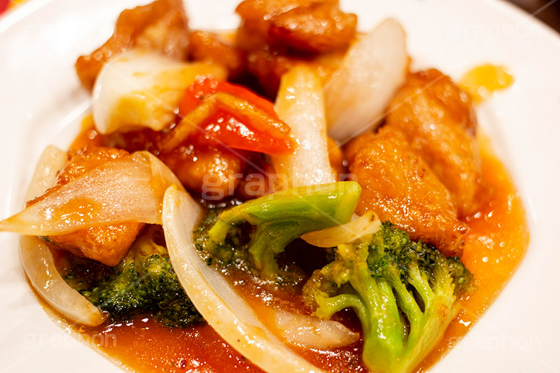酢豚,豚肉,酢,中華,中国料理,中華料理,こってり,コッテリ,油,玉ねぎ,玉葱,ブロッコリー,パプリカ