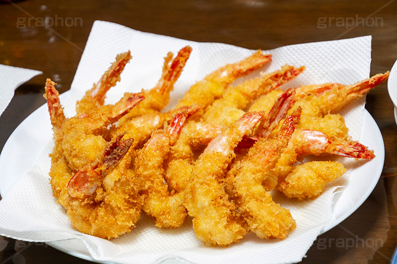 たくさんのエビフライ,たくさん,大量,エビフライ,海老フライ,えび,海老,シュリンプ,shrimp,japan,揚げ物,油,カロリー,総菜,お惣菜,おかず,和食,日本食,家庭