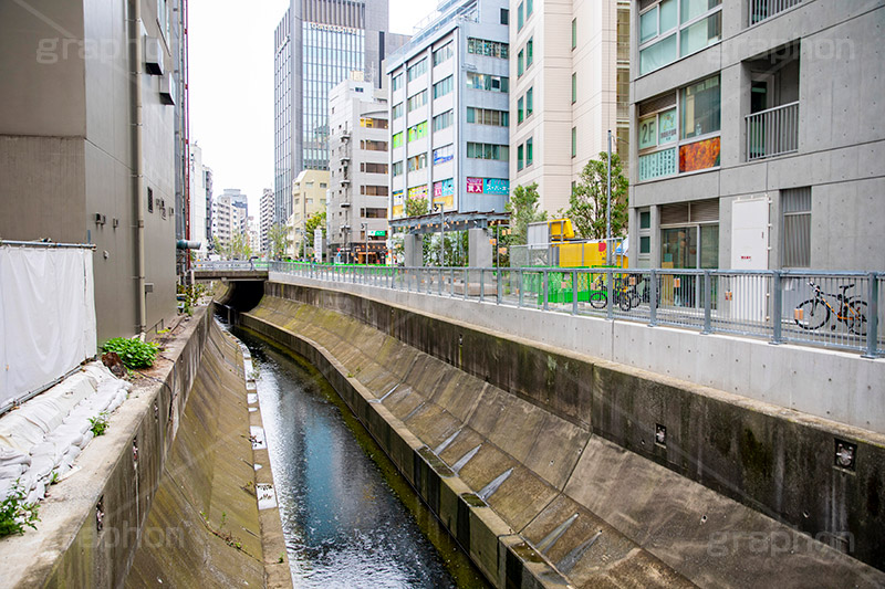 渋谷ストリーム,渋谷川,川,新名所,都市再生,渋谷,しぶや,シブヤ,オフィスビル,商業施設,高層ビル,shibuya,building,hotel,live,ライブ,ホテル,建設,開発,工事,都市開発,2018,東棟,展望,フルサイズ撮影