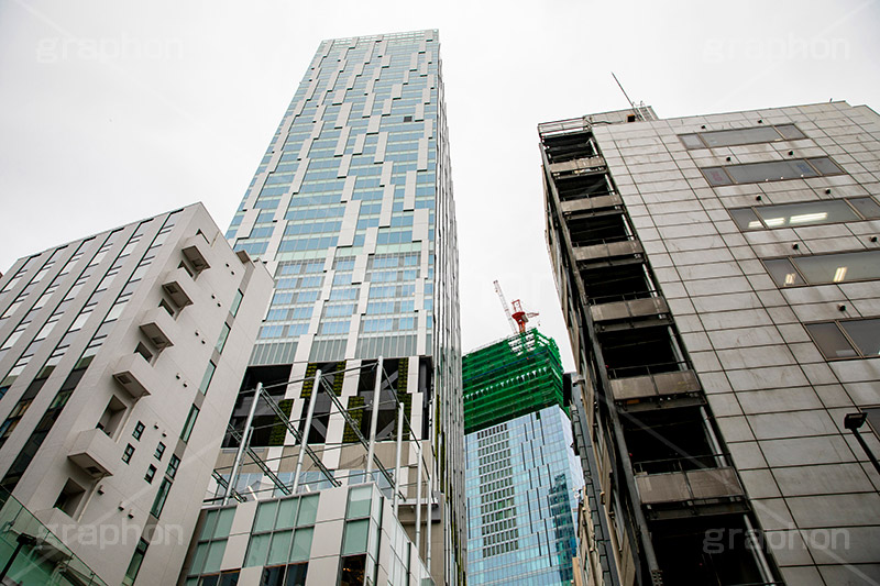 渋谷スクランブルスクエアと渋谷ストリーム,渋谷ストリーム,渋谷スクランブルスクエア,スクランブルスクエア,新名所,都市再生,渋谷,しぶや,シブヤ,オフィスビル,商業施設,高層ビル,shibuya,building,hotel,live,ライブ,ホテル,建設,開発,工事,都市開発,2019,2018,東棟,展望,フルサイズ撮影,新旧