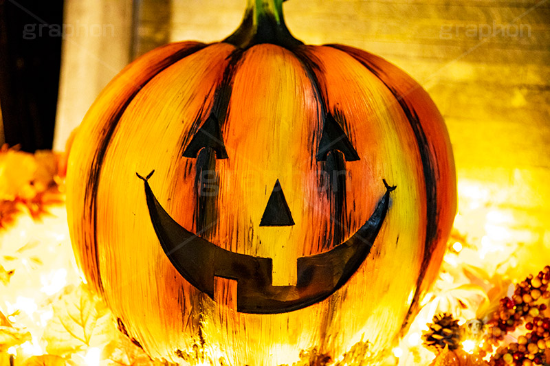 怪しく光るジャックオーランタン,光るジャックオーランタン,ジャックオーランタン,ハロウィン,はろうぃん,ハロウィーン,かぼちゃ,カボチャ,南瓜,ランタン,イベント,秋,パンプキン,行事,オーナメント,装飾,怪しい,光る,Halloween,pumpkin,ornament,フルサイズ撮影