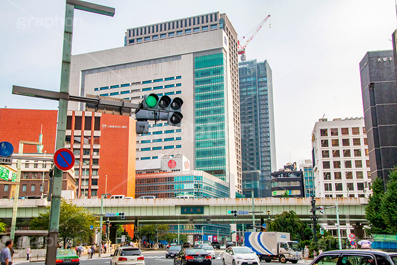 日本橋交差点,交差点,日本橋,中央区,tokyo,東京,看板,標示,信号機,高架,高貴,高級,歴史,大人,伝統,大人の街
