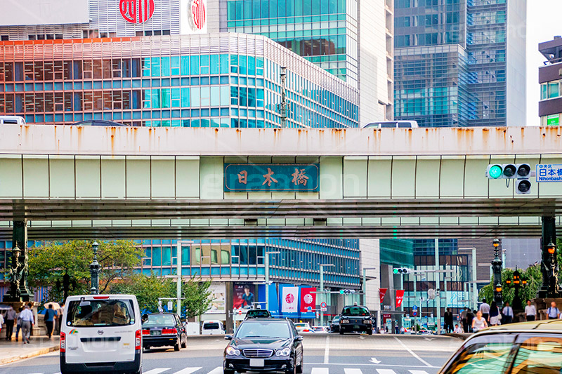 日本橋交差点,交差点,日本橋,中央区,tokyo,東京,看板,標示,信号機,高架,高貴,高級,歴史,大人,伝統,大人の街