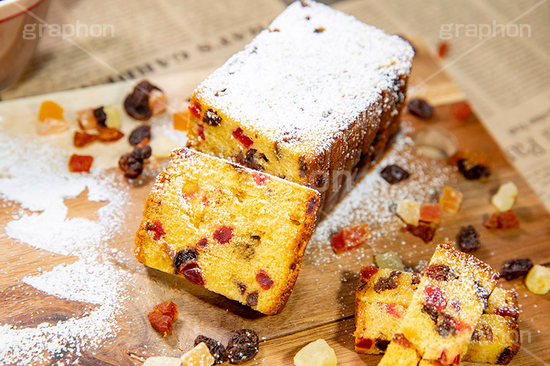 フルーツケーキ,クリスマス,CHRISTMAS,cake,dessert,winter,ツリー,クリスマスツリー,スイーツ,デザート,冬,ドライフルーツ,レーズン,粉砂糖,ラム酒,ブランデー,フルサイズ撮影