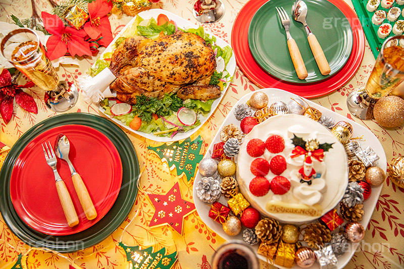 クリスマスディナー,ローストチキン,チキン,もも,肉,鶏,鶏肉,クリスマスパーティー,クリスマス,パーティー,七面鳥,生クリーム,クリーム,ディナー,冬,オーブン,グリル,洋食,サラダ,パセリ,オーナメント,ケーキ,クリスマスケーキ,コーディネート,シャンパン,オードブル,ハーブ,chicken,CHRISTMAS,party,dinner,winter,cake,cream,フルサイズ撮影