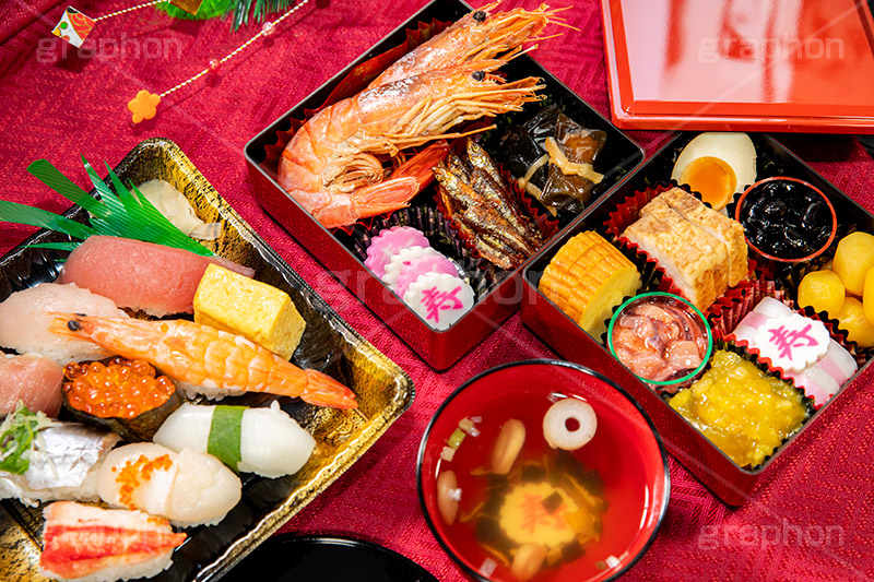 おせち,おせち料理,年賀状,年明け,正月,お正月,祝い,お祝い,和風,和食,日本食,伝統,イベント,パーティー,重箱,行事,賀正,焼き豚,焼豚,チャーシュー,煮卵,黒豆,栗きんとん,栗,塩辛,いか,イカ,なると,ナルト,寿,伊達巻,昆布,海老,エビ,えび,煮,ワカサギ,わかさぎ,甘露煮,かまぼこ,カマボコ,新年会,あけおめ,寿司.すし,お吸い物,マグロ,イクラ,くり,フルサイズ撮影,party,event,japan