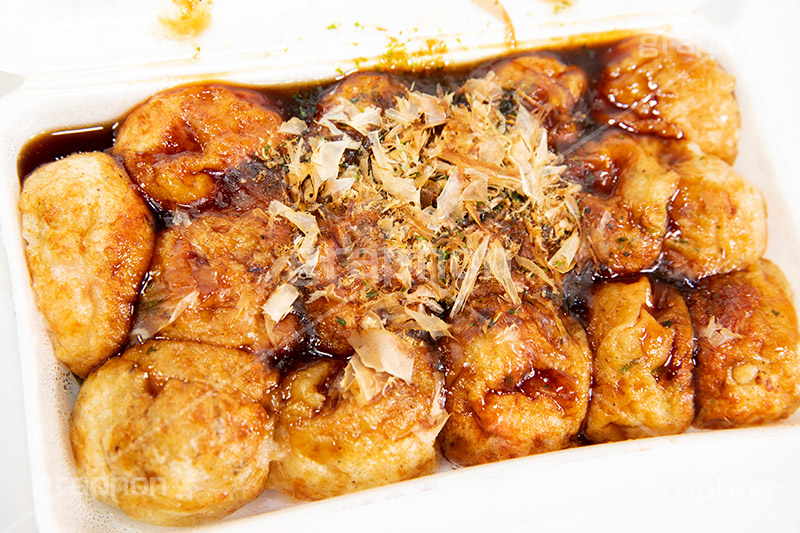 トロトロたこ焼き,たこ焼き,たこやき,タコヤキ,とろとろ,大阪名物,粉もん,小麦粉,青のり,かつお節,ソース,ソウルフード,日本料理,日本食,和食,アツアツ,あつあつ,熱々,たこ,タコ,ファーストフード,ファストフード,フルサイズ撮影,祭り,夏祭り,屋台,出店,露店,japan