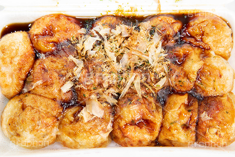 トロトロたこ焼き,たこ焼き,たこやき,タコヤキ,とろとろ,大阪名物,粉もん,小麦粉,青のり,かつお節,ソース,ソウルフード,日本料理,日本食,和食,アツアツ,あつあつ,熱々,たこ,タコ,ファーストフード,ファストフード,フルサイズ撮影,祭り,夏祭り,屋台,出店,露店,japan