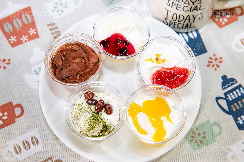 カップスイーツ,ケーキ,ティラミス,マンゴープリン,ムース,抹茶,ベリー,いちご,イチゴ,苺,スイーツ,甘い,砂糖,菓子,お菓子,洋菓子,デザート,おやつ,甘味,甘い,フルサイズ撮影,ミニ,プチ,パーティー,party,cake,cheese,dessert
