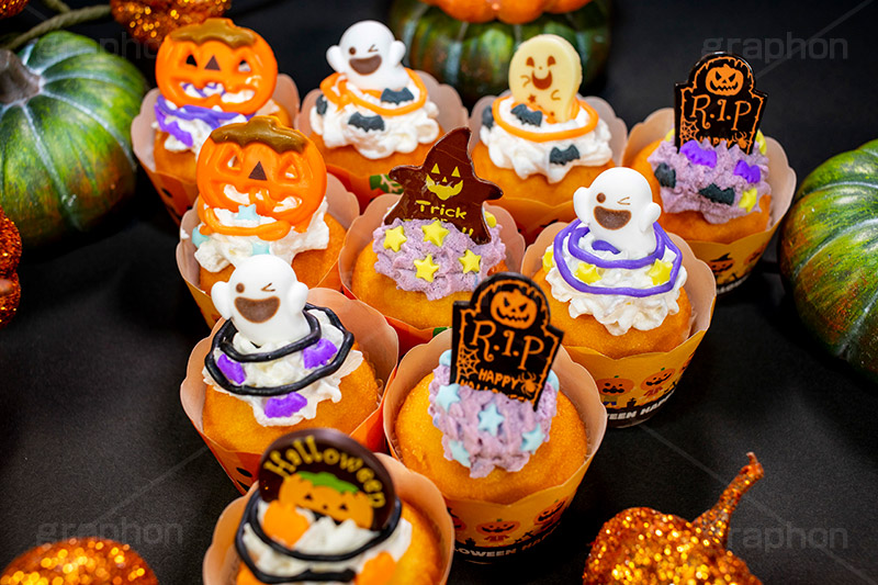 ハロウィンスイーツ,ハロウィンパーティー,パーティー,ハロウィン,はろうぃん,ハロウィーン,コーディネート,イベント,かぼちゃ,カボチャ,南瓜,パンプキン,スイーツ,秋,おやつ,デザート,ゴースト,お化け,オバケ,おばけ,ジャックオランタン,ジャックオーランタン,チョコ,チョコレート,カップケーキ,お菓子,菓子,トリート,こども,子供,キッズ,行事,かわいい,可愛い,カワイイ,ポップ,POP,Halloween,sweet,dessert,pumpkin,kids,cream,chocolate,cake,ghost,フルサイズ撮影