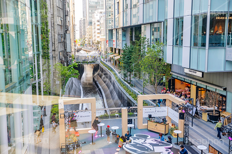 渋谷ストリーム,真下,見上げ,新名所,都市再生,渋谷,しぶや,シブヤ,オフィスビル,商業施設,高層ビル,ライブ,ホテル,建設,開発,工事,都市開発,東棟,展望,japan,shibuya,building,hotel,live,2018,フルサイズ撮影