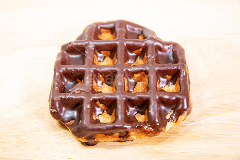 チョコレートワッフル,チョコレート,チョコ,コーティング,ワッフル,焼き,甘い,デザート,スイーツ,おやつ,カフェ,バター,垂れ,chocolate,waffle,cake,dessert,sweet,cafe,butter