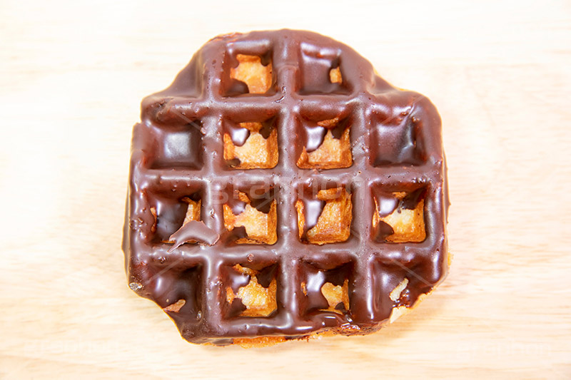 チョコレートワッフル,チョコレート,チョコ,コーティング,ワッフル,焼き,甘い,デザート,スイーツ,おやつ,カフェ,バター,垂れ,chocolate,waffle,cake,dessert,sweet,cafe,butter