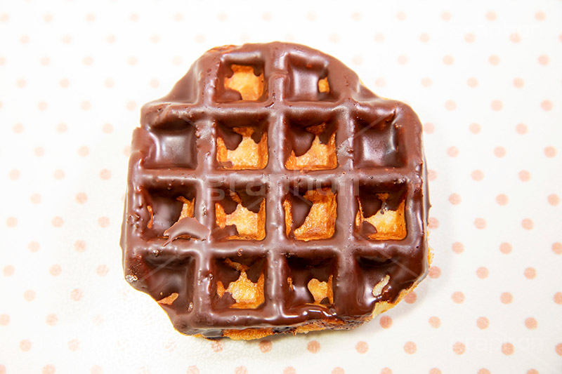 チョコレートワッフル,チョコレート,チョコ,コーティング,ワッフル,焼き,甘い,デザート,スイーツ,おやつ,カフェ,バター,垂れ,chocolate,waffle,cake,dessert,sweet,cafe,butter