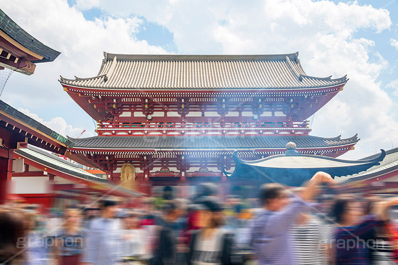 浅草寺,浅草,雷門,あさくさ,春,台東区,寺,お寺,参拝,お参り,東京都内最古,都内最古,浅草 名所,浅草 観光,スポット,ご利益,煙,寺院,asakusa,japan,フルサイズ撮影