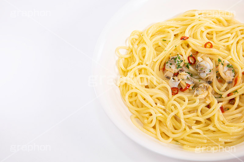 ボンゴレパスタ,ボンゴレ,あさり,アサリ,パスタ,鷹の爪,バジル,ニンニク,にんにく,和風,洋食,麺料理,麺類,フルサイズ撮影,pasta