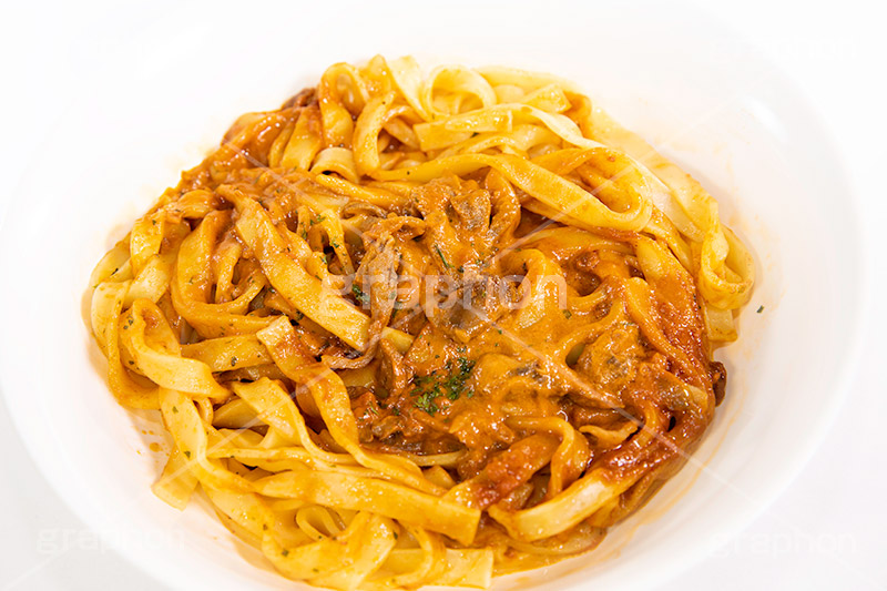 ボロネーゼ,ミートソース,ミート,ひき肉,牛肉,キノコ,きのこ,ソース,パスタ,オイル,油,高カロリー,カロリー,洋食,麺料理,麺類,フルサイズ撮影,pasta