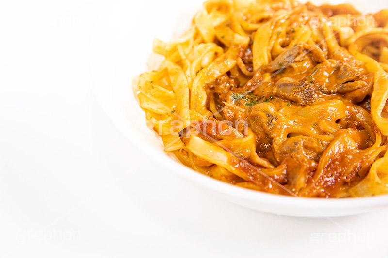 ボロネーゼ,ミートソース,ミート,ひき肉,牛肉,キノコ,きのこ,ソース,パスタ,オイル,油,高カロリー,カロリー,洋食,麺料理,麺類,フルサイズ撮影,pasta