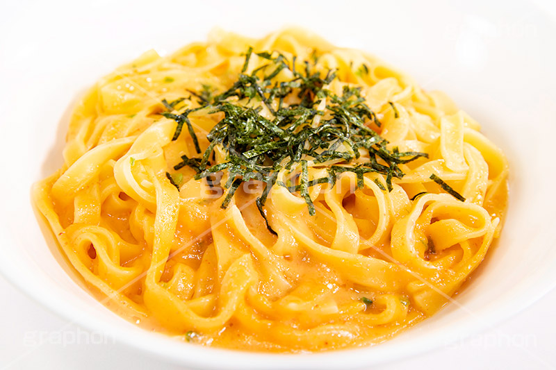たらこクリームパスタ,たらこ,タラコ,クリームパスタ,クリーム,きざみのり,刻み海苔,パスタ,高カロリー,カロリー,洋食,麺料理,麺類,フルサイズ撮影,pasta