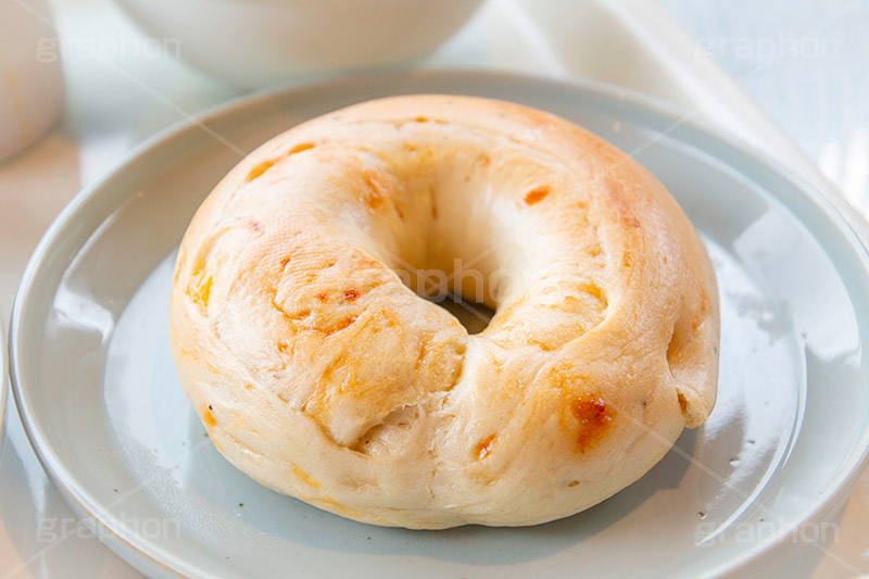 チーズベーグル,ベーグル,チーズ,ブレックファースト,パン,朝食,bagel,breakfast,bread,healthy,cheese,小麦粉,ヘルシー