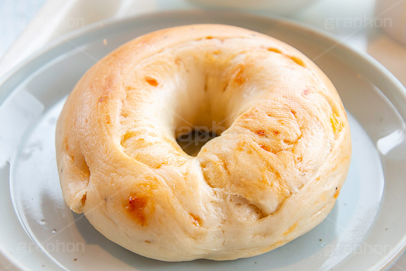チーズベーグル,ベーグル,チーズ,ブレックファースト,パン,朝食,bagel,breakfast,bread,healthy,cheese,小麦粉,ヘルシー