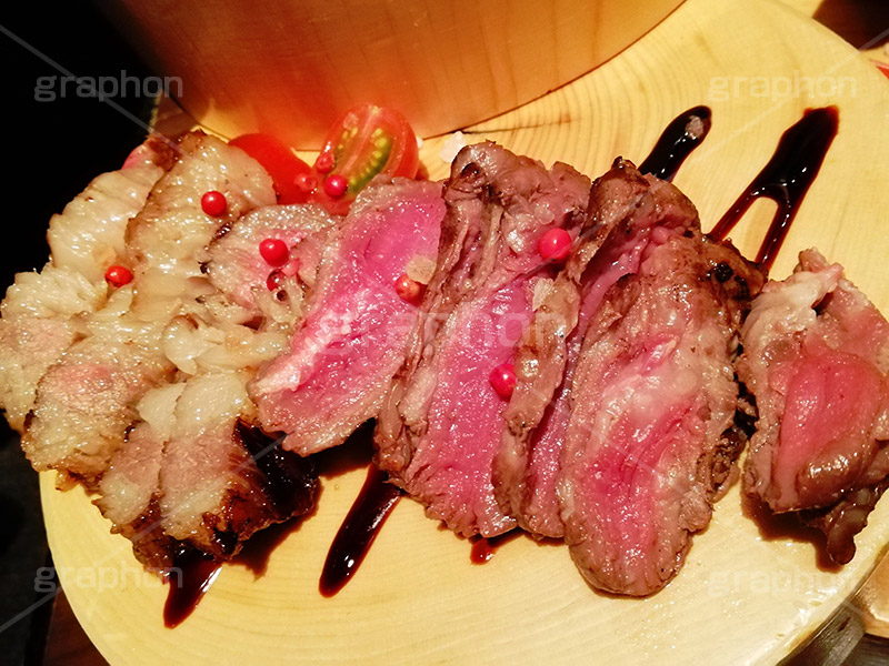 熟成肉,肉,肉食,ビーフ,ポーク,バルサミコ酢,レア,つまみ,おつまみ,居酒屋,バル,beef,pork,スマホ撮影