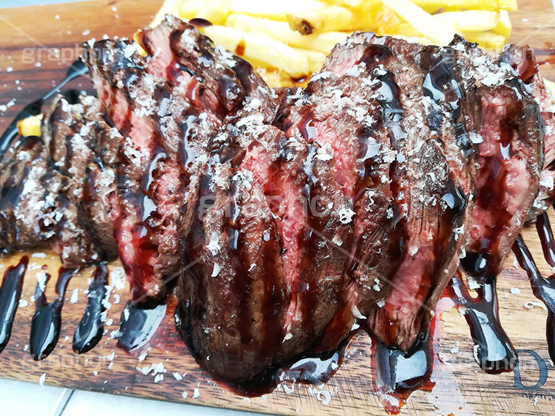 タリアータ,肉,肉食,ビーフ,イタリアン,薄切り,バルサミコ酢,レア,つまみ,おつまみ,居酒屋,バル,ポテト,フライドポテト,potato,beef,スマホ撮影