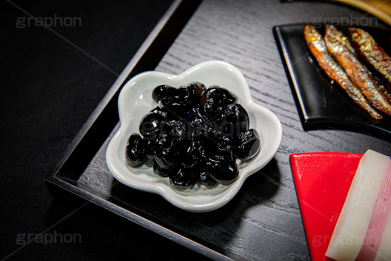 おせちの準備,黒豆,煮,煮物,甘い,おせち,おせち料理,正月,お正月,祝い,お祝い,和風,和食,日本食,伝統,イベント,パーティー,新年会,あけおめ,party,event,japan,フルサイズ撮影
