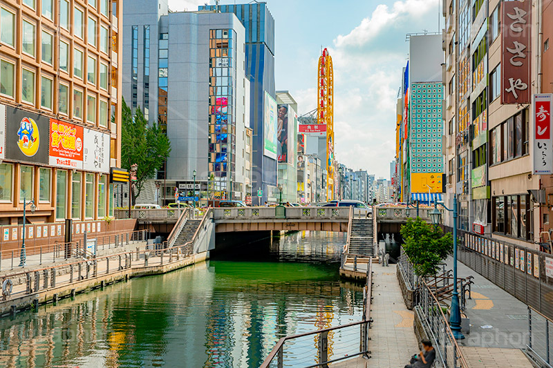 早朝の道頓堀川,道頓堀川,道頓堀,繁華街,観光地,大阪,大阪府,大阪市,中央区,なんば,とんぼり,リバーウォーク,japan,osaka,フルサイズ撮影