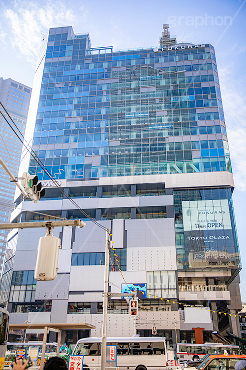 渋谷フクラス,東急プラザ渋谷,東急,新名所,渋谷,渋谷駅,しぶや,シブヤ,フクラス,オフィスビル,商業施設,高層ビル,西口,駅前,開発,バスターミナル,都市開発,展望,ショッピング,買い物,shopping,shibuya,building,office,GMO,FUKURAS,2019,フルサイズ撮影