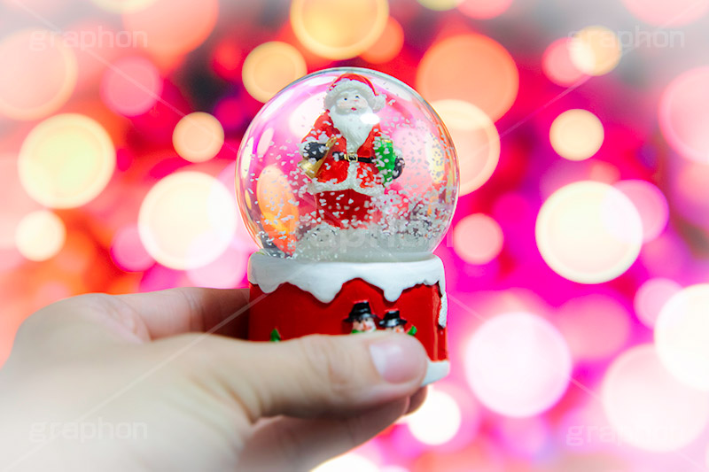 スノードーム,サンタ,サンタクロース,クリスマスオーナメント,クリスマス,冬,雪,プレゼント,スノーマン,おもちゃ,玩具,イルミネーション,CHRISTMAS,toy,illumination,ornament,snow,present,フルサイズ撮影