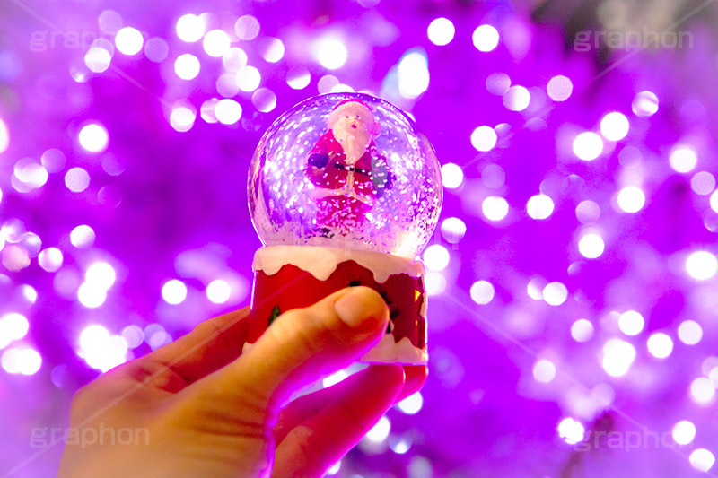 スノードーム,サンタ,サンタクロース,クリスマスオーナメント,クリスマス,冬,雪,プレゼント,スノーマン,おもちゃ,玩具,イルミネーション,CHRISTMAS,toy,illumination,ornament,snow,present,フルサイズ撮影