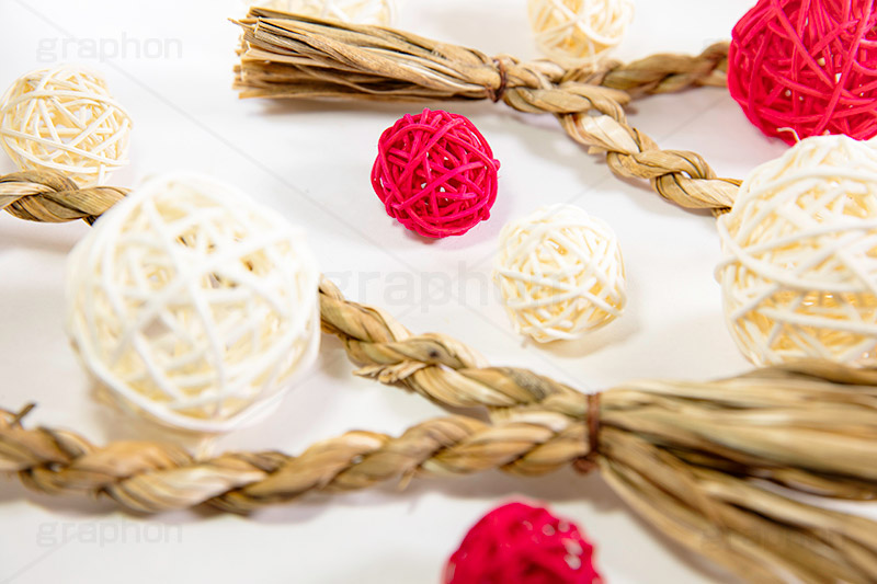 正月飾り,しめ飾り,お正月,正月,飾り,装飾,和,大晦日,縁起,清浄,新年,年明け,年越し,年末,初詣,12/31,1/1,イベント,風習,しめ縄,和風,行事,わら,年賀状,japanese,japan,new year,フルサイズ撮影