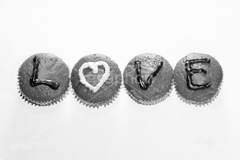 LOVE(モノクロ),モノクロ,白黒,しろくろ,モノクローム,単色画,単彩画,単色,