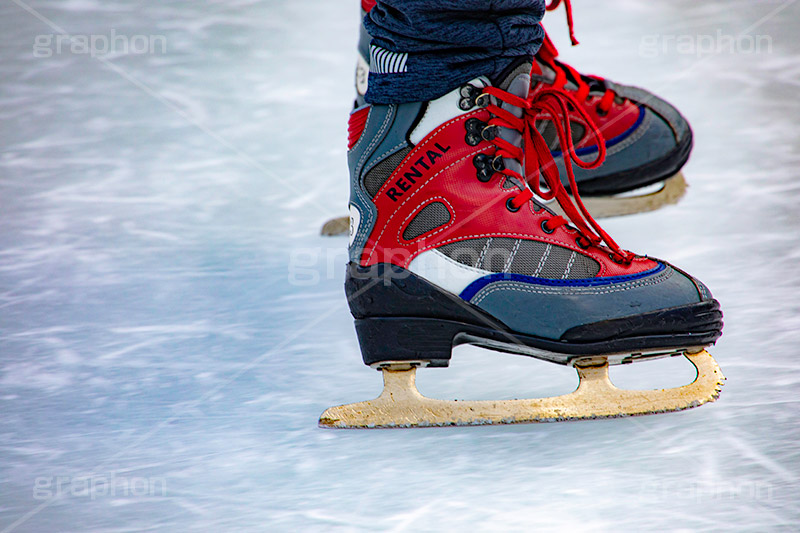 スケート,スケートリンク,滑る,氷,氷上,スケート靴,足元,冬,ウィンター,スポーツ,レンタル,winter,skate,sports,フルサイズ撮影