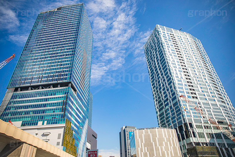 渋谷スクランブルスクエアと渋谷ストリーム,渋谷ストリーム,渋谷スクランブルスクエア,スクランブルスクエア,新名所,都市再生,渋谷,しぶや,シブヤ,オフィスビル,商業施設,高層ビル,ライブ,ホテル,建設,開発,工事,都市開発,再開発,東棟,展望,反射,shibuya,building,hotel,live,2019,2018,フルサイズ撮影