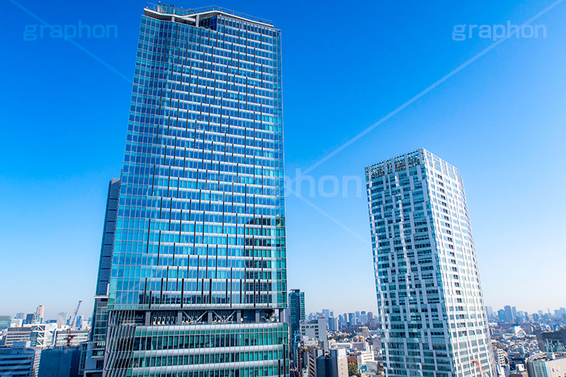 渋谷スクランブルスクエアと渋谷ストリーム,渋谷ストリーム,渋谷スクランブルスクエア,スクランブルスクエア,新名所,都市再生,渋谷,しぶや,シブヤ,オフィスビル,商業施設,高層ビル,ライブ,ホテル,建設,開発,工事,都市開発,再開発,東棟,展望,青空,shibuya,building,hotel,live,2019,2018