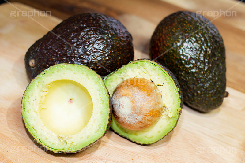アボカド,サラダ,ワニナシ,果実,森のバター,バターフルーツ,栄養,種,タネ,たね,avocado