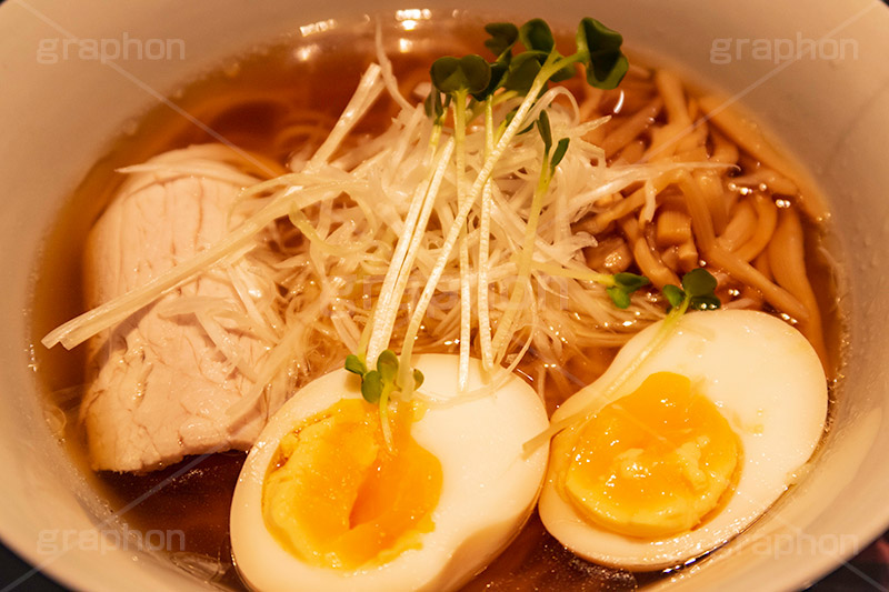中華そば,中華,ラーメン,らーめん,めん,そば,チャーシュー,カイワレ,かいわれ,カイワレ大根,発芽,メンマ,味玉,白髪ねぎ,ねぎ,ネギ,japan