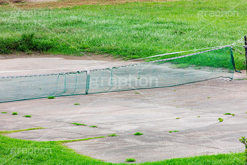 テニスコート,テニス,コート,ネット,グラウンド,スポーツ,試合,荒れ,sports,ground,tennis,フルサイズ撮影