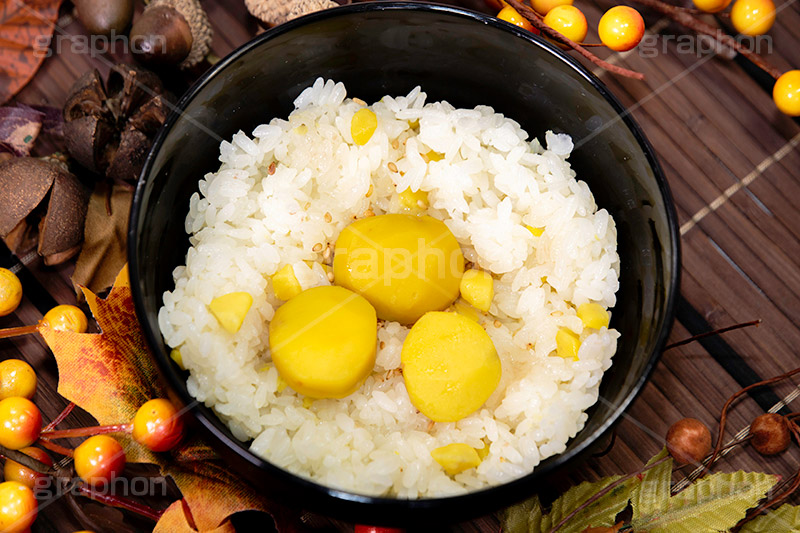 栗ごはん,栗ご飯,栗,くり,クリ,甘露煮,栗ご飯ディナー,胡麻,ゴマ,ごま,秋,秋の味覚,季節感,日本食,日本料理,和食,炊き込みご飯,もち米,おこわ,rice,japan,フルサイズ撮影