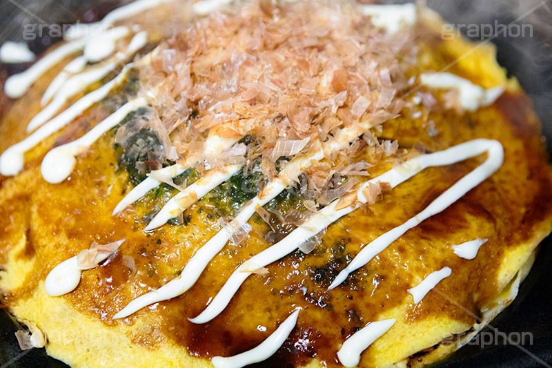 お好み焼,粉もん,かつお節,鰹節,青のり,青海苔,マヨネーズ,ソウルフード,ソース,つまみ,おつまみ,湯気,soulfood,japan,フルサイズ撮影