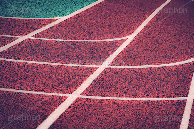 競技トラック,トラック,陸上競技場,陸上,競技,競争,競走,レース,運動,スポーツ,リレー,マラソン,タイム,施設,競技場,グラウンド,グランド,部活,学校,地面,白線,オリンピック,レトロ,ヴィンテージ,雰囲気,vintage,sports,olympic,track